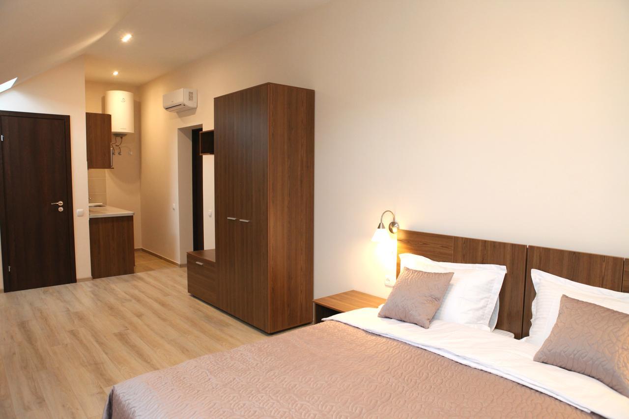 Sky Hotel Dnipro Exterior foto